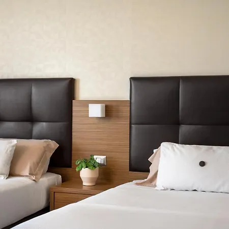 Hotell Aqua 4*