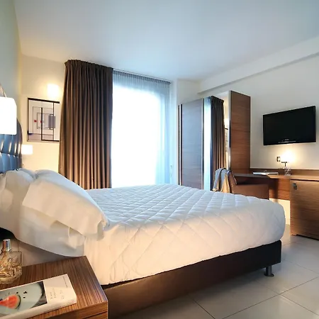 Aqua Hotell 4*