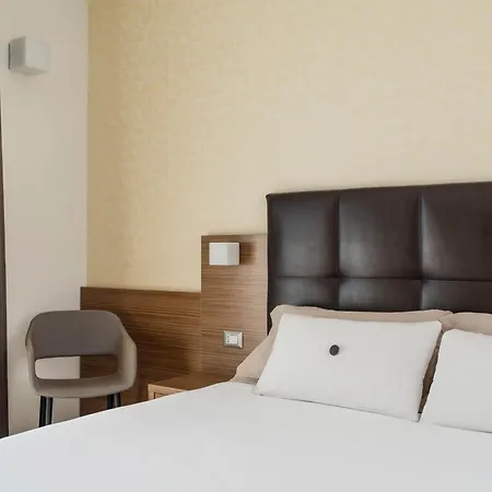 Hotell Aqua 4*