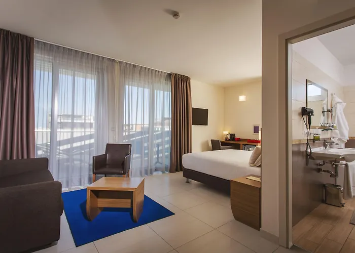 Aqua Hotel