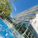 מלון Aqua