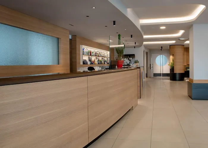 Hotell Aqua 4*